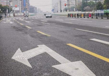 江蘇蘇州道路劃線如何翻新比較好呢？