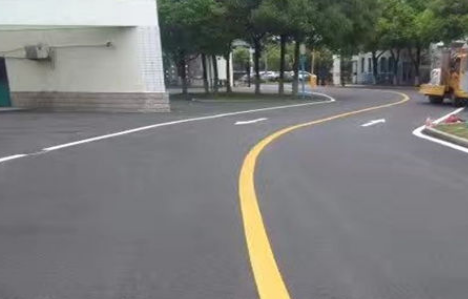 江蘇中穎定制廠區(qū)道路劃線，確保安全高效