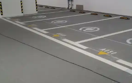蘇州廠區(qū)停車場(chǎng)劃線，專業(yè)團(tuán)隊(duì)施工